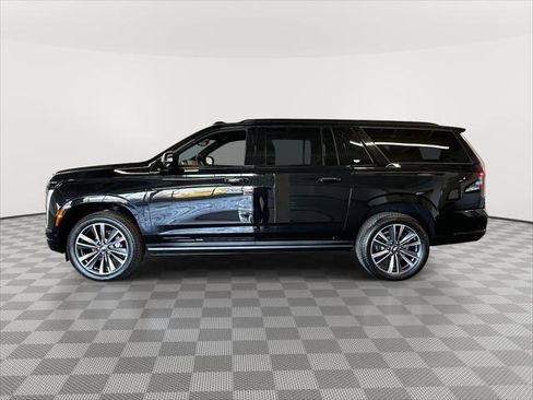 Used 2025 Cadillac Escalade ESV Sport image 6