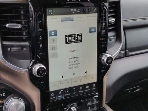 Used 2022 RAM 1500 Laramie AWD/4WD image 11