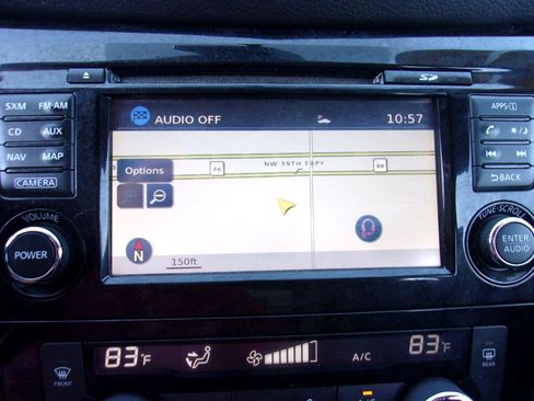 Used 2018 Nissan Rogue Sport SV w/ SV Technology Package image 11