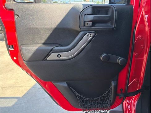 Used 2015 Jeep Wrangler Unlimited Sport AWD/4WD image 20
