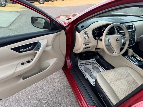 Used 2016 Nissan Altima 2.5 S w/ Power Driver Seat Package image 11