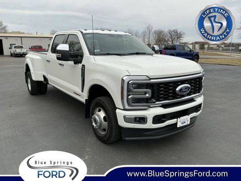 New 2026 Ford F350 Platinum w/ Platinum Plus Package AWD/4WD image 1