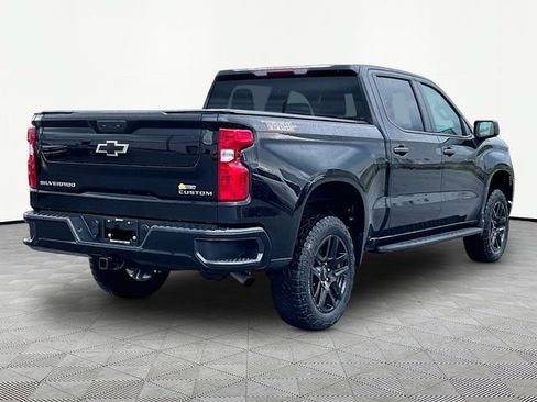 Used 2024 Chevrolet Silverado 1500 Custom Trail Boss AWD/4WD image 6