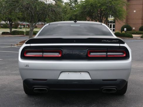 Used 2020 Dodge Challenger R/T RWD image 4