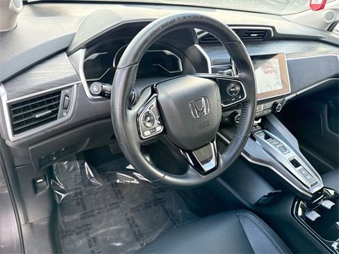 Used 2018 Honda Clarity Touring image 16