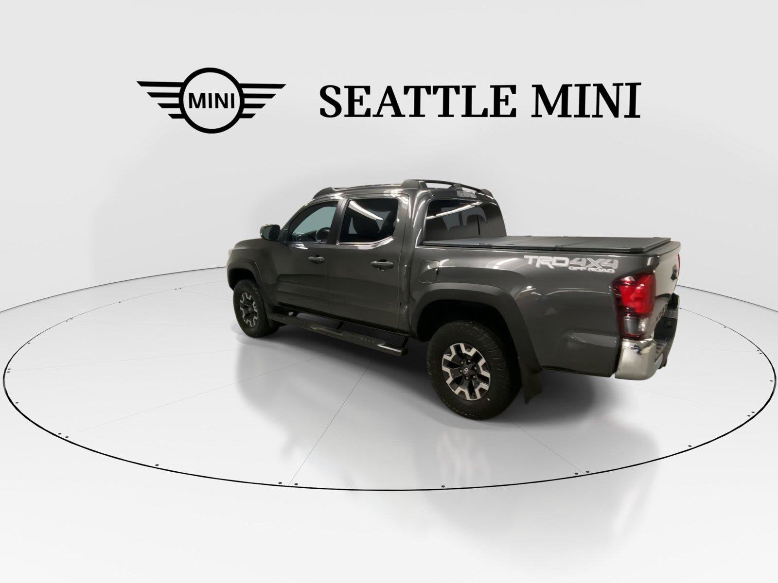 Used 2019 Toyota Tacoma TRD Off-Road AWD/4WD image 8