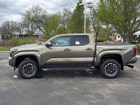 New 2026 Toyota Tacoma TRD Sport AWD/4WD image 15