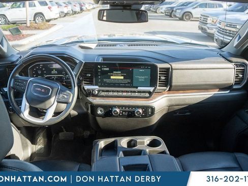 Used 2024 GMC Sierra 1500 SLT image 4