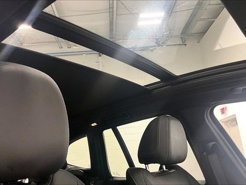 Used 2024 BMW X3 sDrive30i RWD image 17