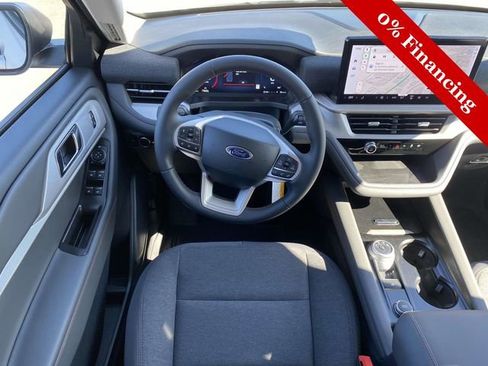 New 2025 Ford Explorer Active image 11