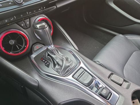 Used 2021 Chevrolet Camaro LT RWD image 15