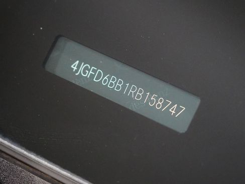 Used 2024 Mercedes-Benz GLE 53 AMG 4MATIC Coupe image 38