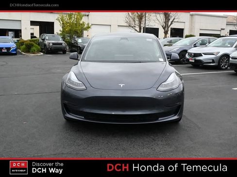 Used 2023 Tesla Model 3 Performance image 2