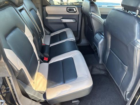 Certified 2023 Ford Bronco Wildtrak image 17