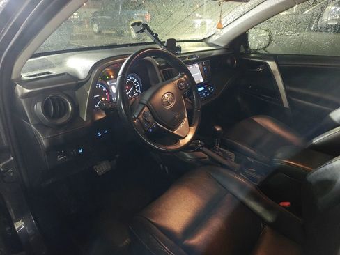 Used 2016 Toyota RAV4 Limited image 8