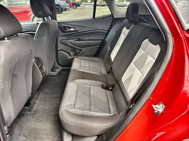 Used 2026 Chevrolet Trax LS FWD image 21