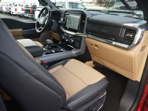 Used 2023 Ford F150 Lariat RWD image 17