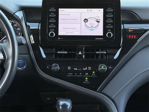 Used 2023 Toyota Camry SE image 16