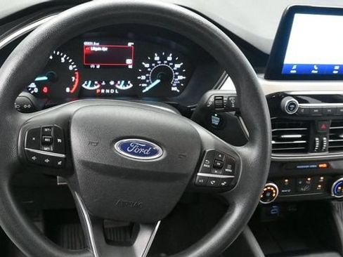 Used 2022 Ford Escape SE FWD image 10