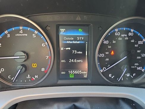 Used 2018 Toyota RAV4 LE image 24