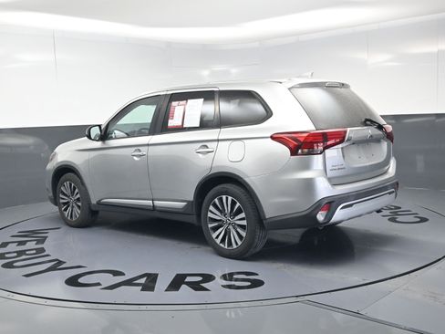 Used 2020 Mitsubishi Outlander ES image 7