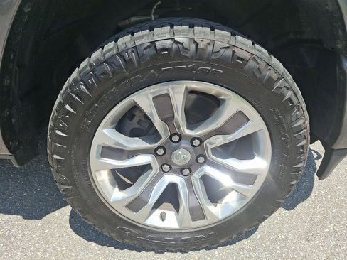 Used 2022 RAM 1500 Limited w/ Body Color Bumper Group AWD/4WD image 8