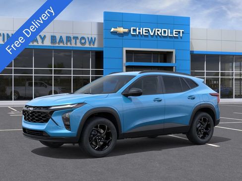 New 2026 Chevrolet Trax LT w/ Driver Confidence Package FWD image 2