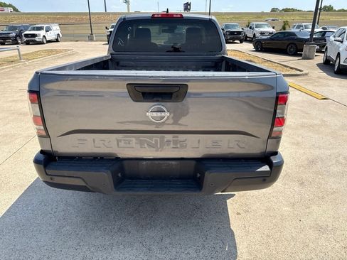 Used 2022 Nissan Frontier S w/ Technology Package AWD/4WD image 9