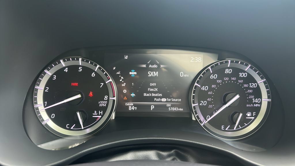 Used 2022 Toyota Highlander XSE FWD image 31