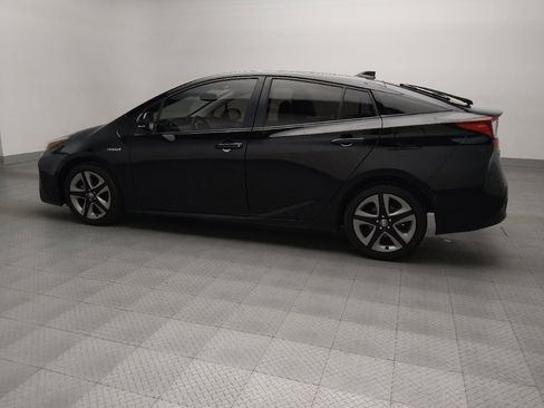Used 2021 Toyota Prius XLE image 3