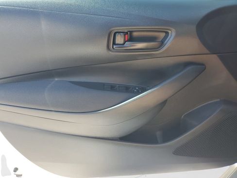 Used 2025 Toyota Corolla LE FWD image 19