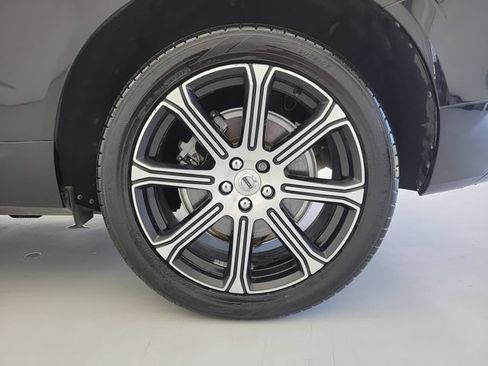 Used 2018 Volvo XC60 T6 Inscription w/ Convenience Package AWD/4WD image 12