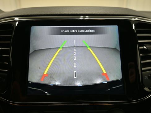 Used 2019 Jeep Grand Cherokee Limited AWD/4WD image 19