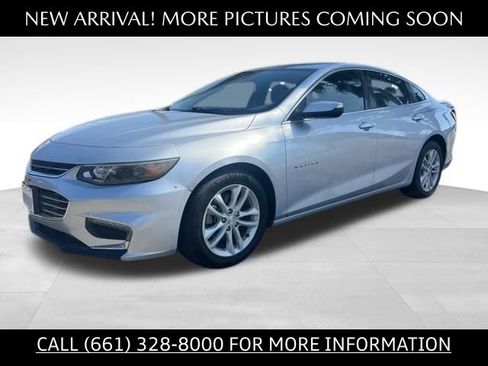 Used 2018 Chevrolet Malibu LT FWD image 1