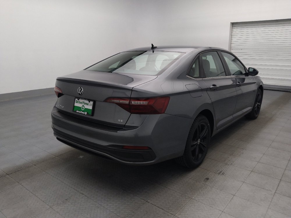 Used 2024 Volkswagen Jetta SE FWD image 9