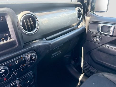 Used 2020 Jeep Wrangler Unlimited Sahara w/ Safety Group AWD/4WD image 18