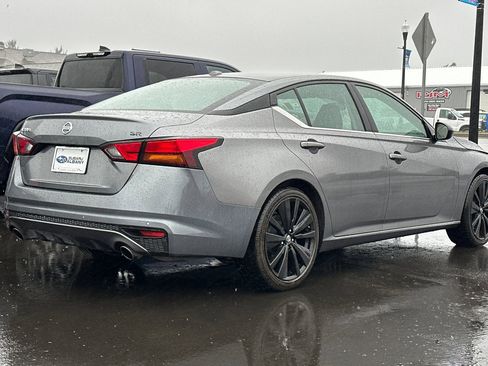 Used 2022 Nissan Altima 2.5 SR image 4