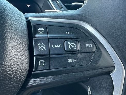 Used 2023 Jeep Grand Cherokee L Altitude image 30