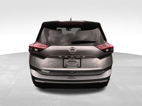 Used 2024 Nissan Rogue SV FWD image 7