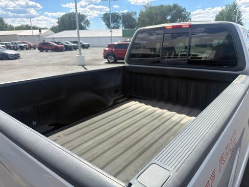 Used 2001 Ford F150 Lariat AWD/4WD image 11