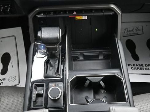 Used 2023 Toyota Tundra Limited AWD/4WD image 21
