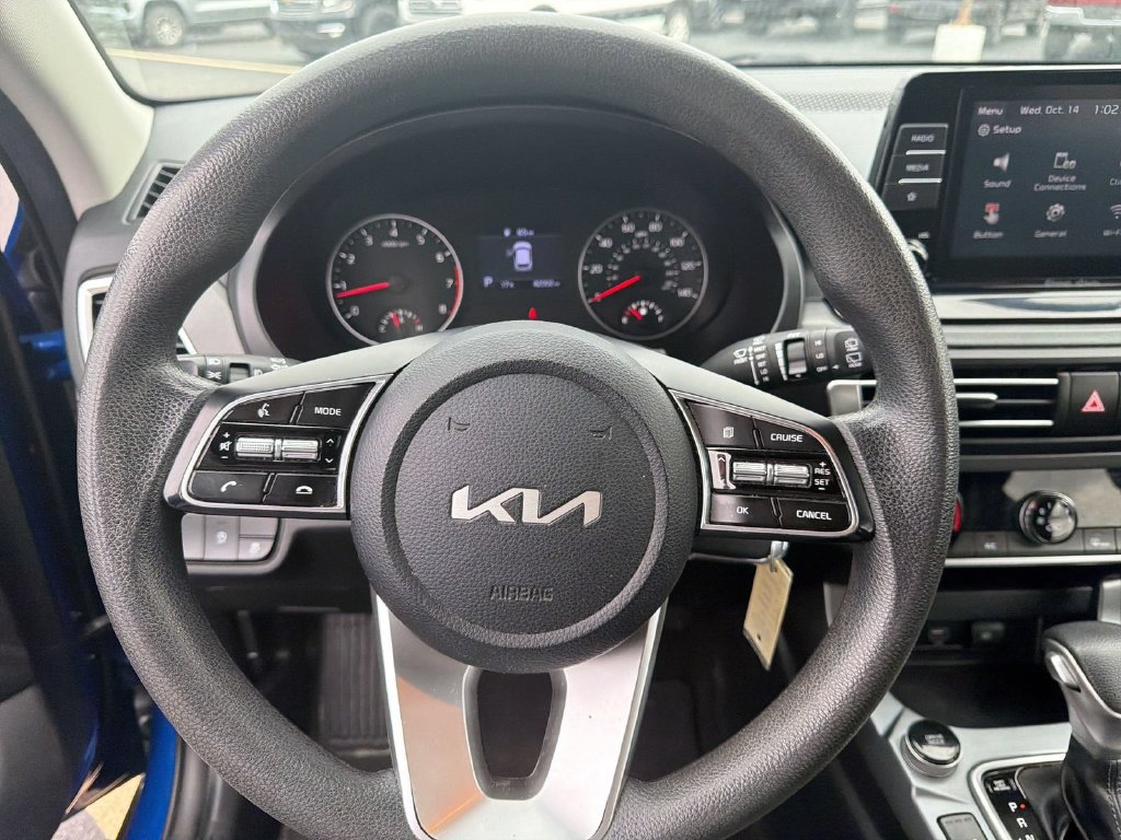 Used 2022 Kia Seltos LX AWD/4WD image 16