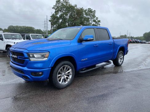 Used 2022 RAM 1500 Laramie w/ Sport Appearance Package AWD/4WD image 9