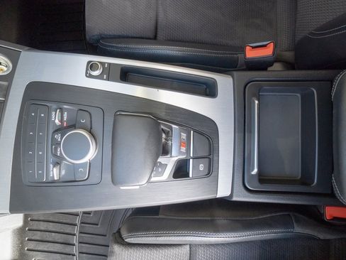 Used 2019 Audi SQ5 Premium w/ Convenience Package image 10