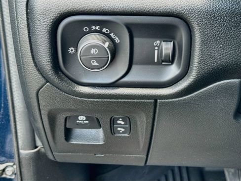 Used 2022 RAM 1500 Big Horn AWD/4WD image 10