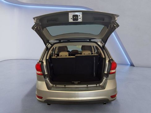 Used 2015 Dodge Journey SXT w/ Flexible Seating Group image 12