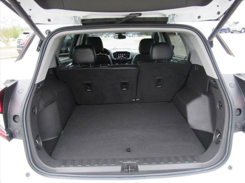 Used 2022 GMC Terrain SLE w/ Driver Convenience Package image 30