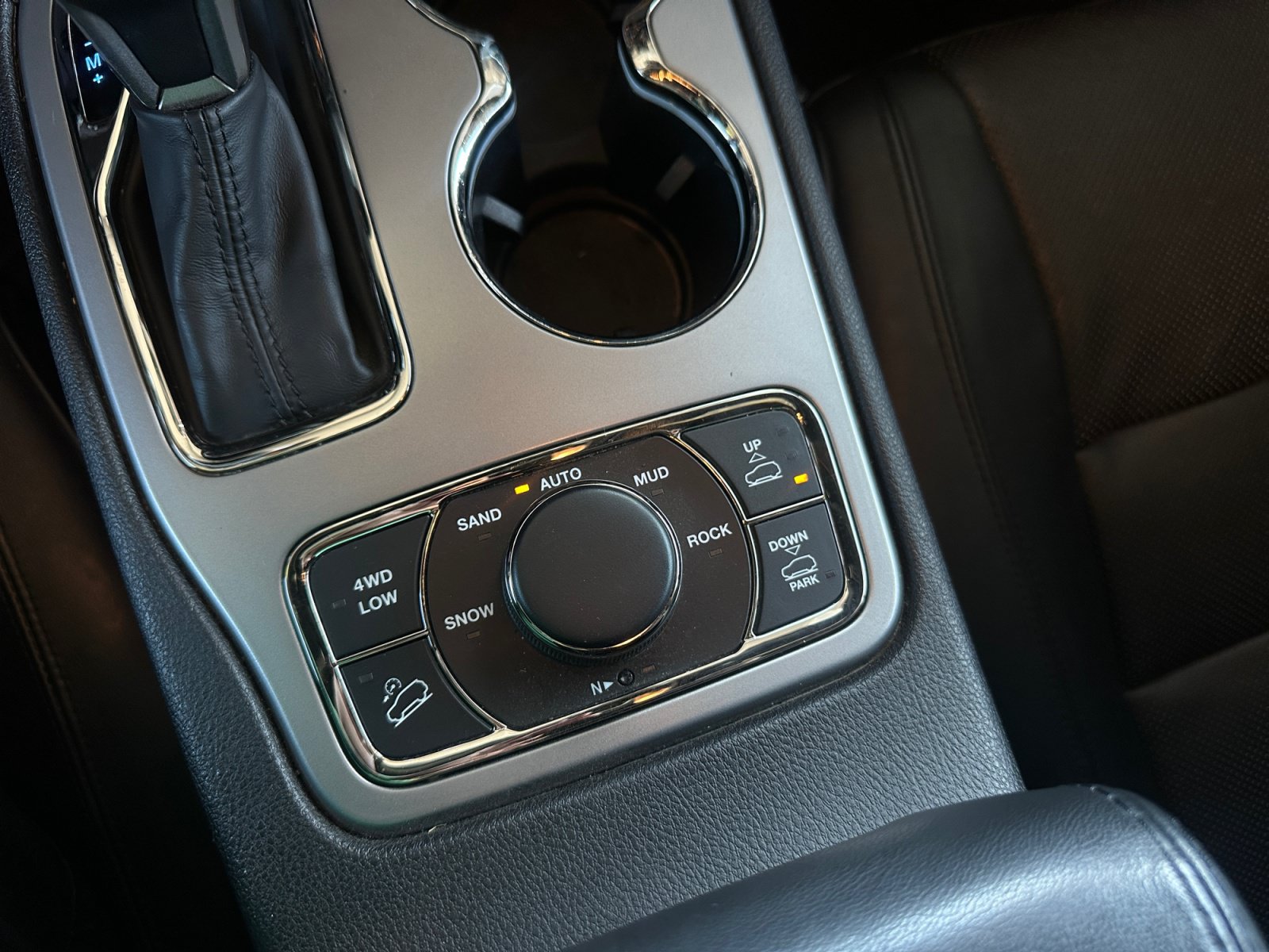 Used 2021 Jeep Grand Cherokee High Altitude AWD/4WD image 25