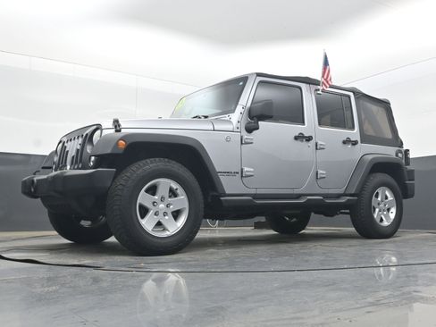 Used 2014 Jeep Wrangler Unlimited Sport w/ Max Tow Package AWD/4WD image 24