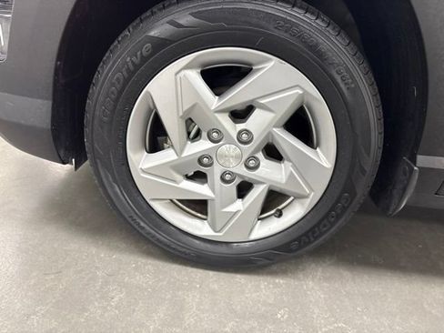 Used 2024 Hyundai Kona SE FWD image 24